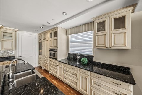 Condo in Saint Pete Beach, Florida, 3 bedrooms  № 1844256 - photo 23