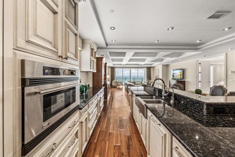 Condo in Saint Pete Beach, Florida, 3 bedrooms  № 1844256 - photo 20