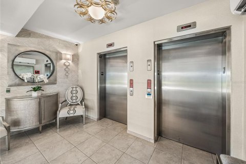 Condo in Saint Pete Beach, Florida, 3 bedrooms  № 1844256 - photo 7