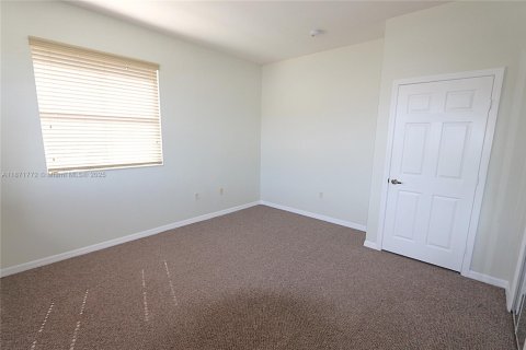 Townhouse in Miami, Florida 3 bedrooms, 137.31 sq.m. № 1920163 - photo 21