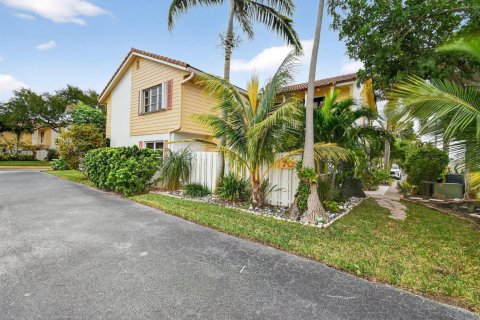 Condominio en Jupiter, Florida, 2 dormitorios № 2247301