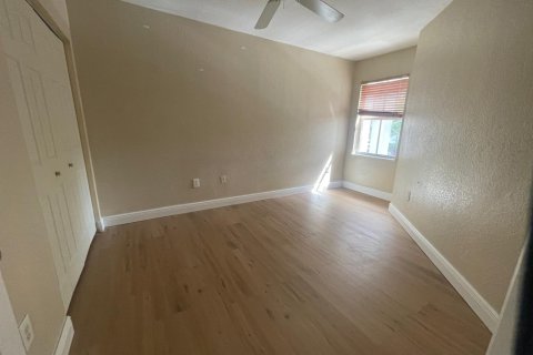 Touwnhouse à louer à Miramar, Floride: 3 chambres, 132.2 m2 № 2085998 - photo 7