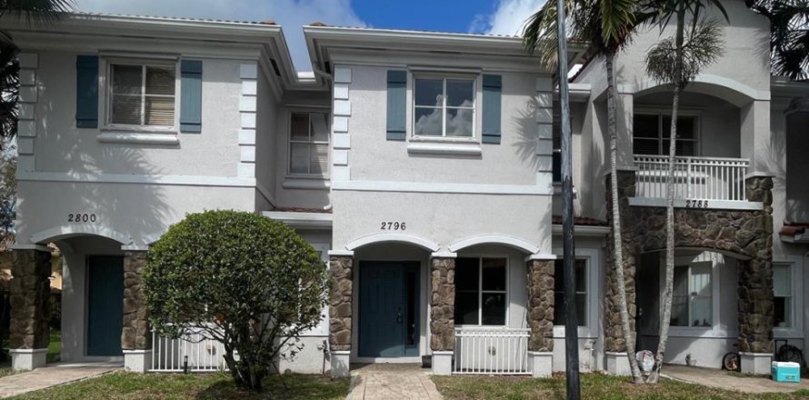 Touwnhouse à Miramar, Floride 3 chambres, 132.2 m2 № 2085998