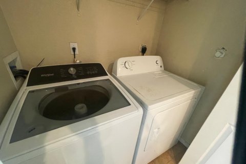 Touwnhouse à louer à Miramar, Floride: 3 chambres, 132.2 m2 № 2085998 - photo 8