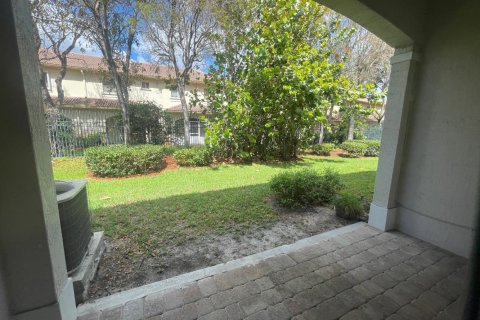 Touwnhouse à louer à Miramar, Floride: 3 chambres, 132.2 m2 № 2085998 - photo 9