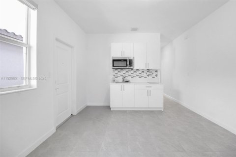 House in Homestead, Florida 5 bedrooms, 281.77 sq.m. № 1985854 - photo 21