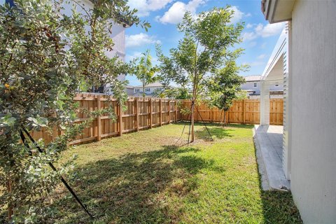 House in Homestead, Florida 5 bedrooms, 281.77 sq.m. № 1985854 - photo 10