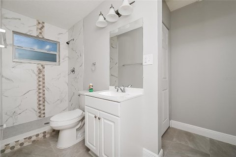 Casa en alquiler en Port Richey, Florida, 2 dormitorios, 103.4 m2 № 1893938 - foto 9
