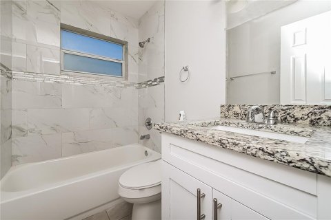 Casa en alquiler en Port Richey, Florida, 2 dormitorios, 103.4 m2 № 1893938 - foto 14