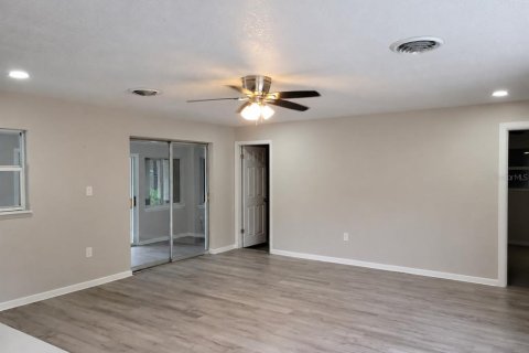 House in Rockledge, Florida 4 bedrooms, 146.23 sq.m. № 2396477 - photo 6