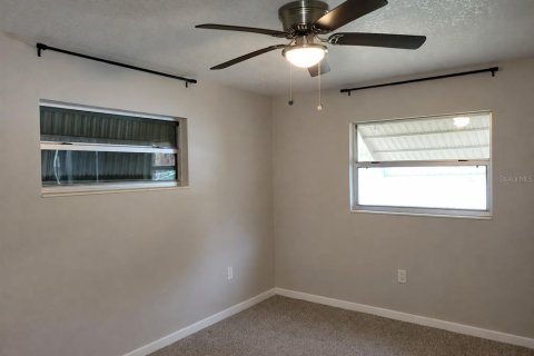 House in Rockledge, Florida 4 bedrooms, 146.23 sq.m. № 2396477 - photo 8