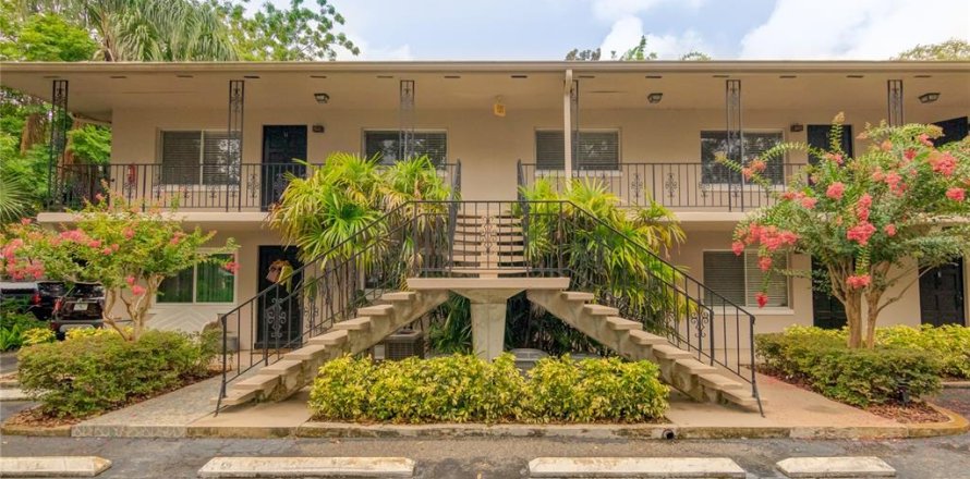Condominio en Winter Park, Florida, 3 dormitorios № 1751150