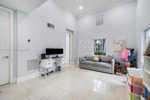 House in Aventura, Florida 4 bedrooms, 295.06 sq.m. № 2004123 - photo 30