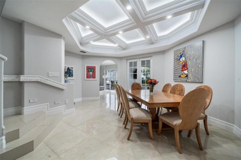 House in Aventura, Florida 4 bedrooms, 295.06 sq.m. № 2004123 - photo 15