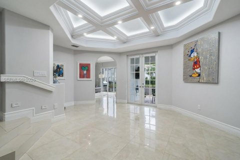 House in Aventura, Florida 4 bedrooms, 295.06 sq.m. № 2004123 - photo 12