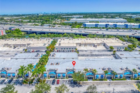 Commercial property in Dania Beach, Florida № 1825790 - photo 30