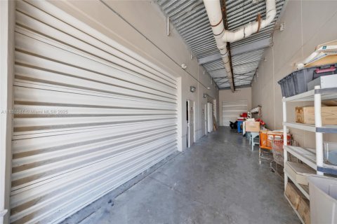 Commercial property in Dania Beach, Florida № 1825790 - photo 19