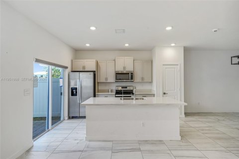 Купить таунхаус в Хомстед, Флорида 3 спальни, 151.24м2, № 2006205 - фото 4