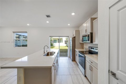 Купить таунхаус в Хомстед, Флорида 3 спальни, 151.24м2, № 2006205 - фото 7