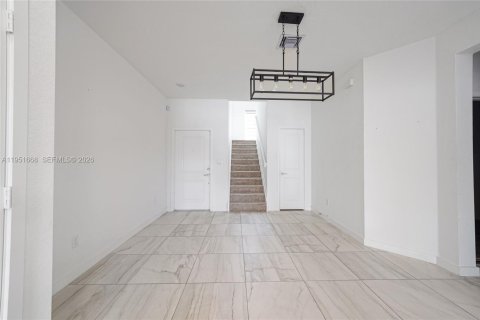 Купить таунхаус в Хомстед, Флорида 3 спальни, 151.24м2, № 2006205 - фото 2