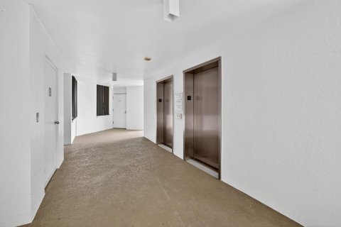 Купить кондоминиум в Дженсен-Бич, Флорида 3 комнаты, 112.32м2, № 2146092 - фото 23