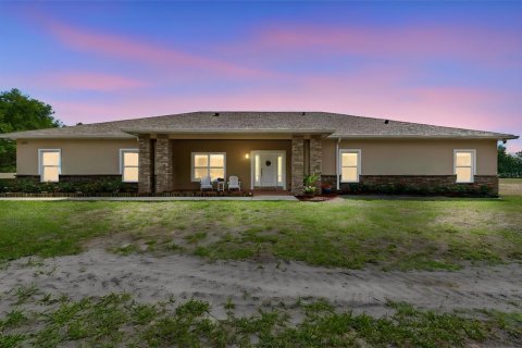 Villa ou maison à Dade City, Floride 3 chambres, 305 m2 № 2103249