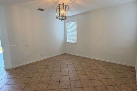 House in Weston, Florida 4 bedrooms, 193.98 sq.m. № 1953783 - photo 3