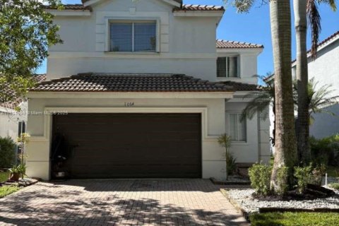 House in Weston, Florida 4 bedrooms, 193.98 sq.m. № 1953783 - photo 1