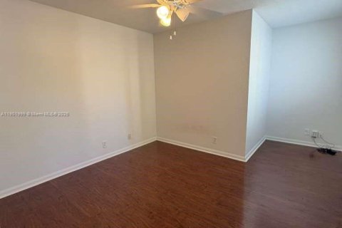 House in Weston, Florida 4 bedrooms, 193.98 sq.m. № 1953783 - photo 28