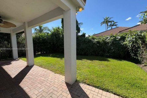 House in Weston, Florida 4 bedrooms, 193.98 sq.m. № 1953783 - photo 30
