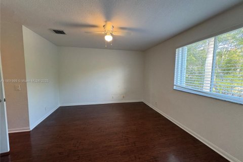 House in Weston, Florida 4 bedrooms, 193.98 sq.m. № 1953783 - photo 20