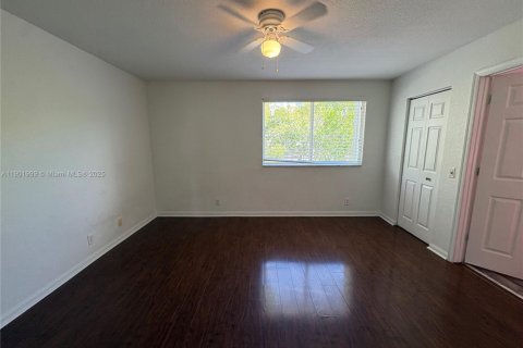 House in Weston, Florida 4 bedrooms, 193.98 sq.m. № 1953783 - photo 22