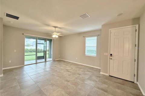 Adosado en alquiler en Wesley Chapel, Florida, 2 dormitorios, 147.44 m2 № 1911757 - foto 4