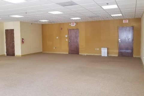 Propiedad comercial en alquiler en Oviedo, Florida, 110.46 m2 № 761806 - foto 5