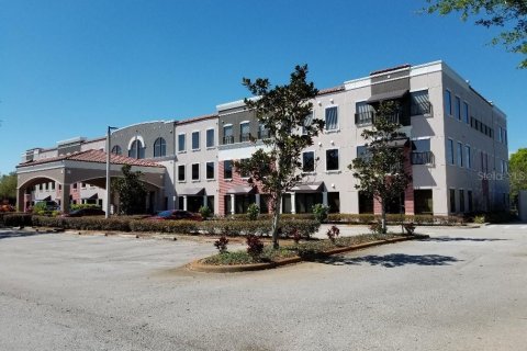 Propiedad comercial en alquiler en Oviedo, Florida, 110.46 m2 № 761806 - foto 1