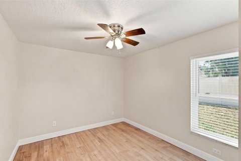Villa ou maison à vendre à Orlando, Floride: 3 chambres, 122.45 m2 № 2355078 - photo 18