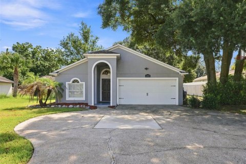 House in Orlando, Florida 3 bedrooms, 122.45 sq.m. № 2355078