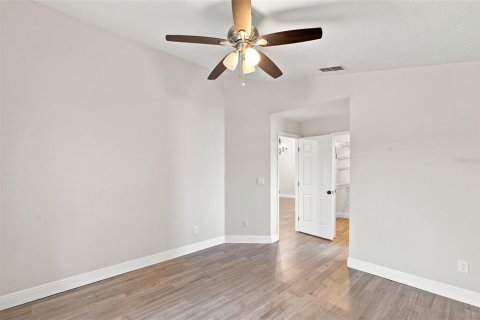 Villa ou maison à vendre à Orlando, Floride: 3 chambres, 122.45 m2 № 2355078 - photo 15