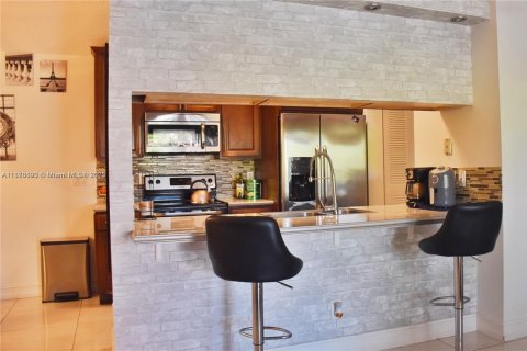 Copropriété à louer à Miami, Floride: 2 chambres, 99.87 m2 № 1927359 - photo 5