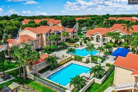 Copropriété à louer à Miami, Floride: 2 chambres, 99.87 m2 № 1927359 - photo 1