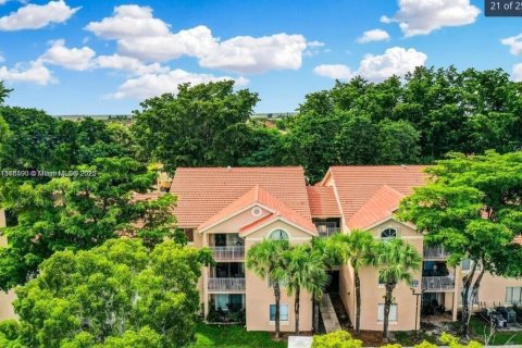 Copropriété à louer à Miami, Floride: 2 chambres, 99.87 m2 № 1927359 - photo 2