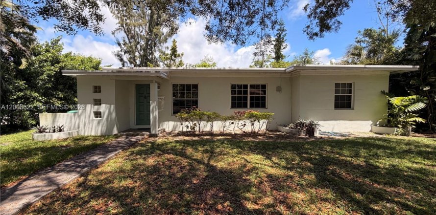 Дом в Майами, Флорида 3 спальни, 100.52м2 № 2068109