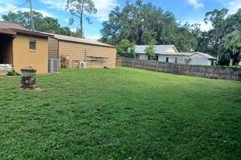 House in Leesburg, Florida 2 bedrooms, 100.98 sq.m. № 1815849 - photo 15