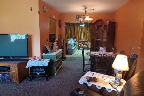 House in Leesburg, Florida 2 bedrooms, 100.98 sq.m. № 1815849 - photo 5