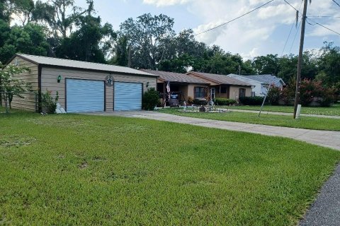 House in Leesburg, Florida 2 bedrooms, 100.98 sq.m. № 1815849 - photo 1