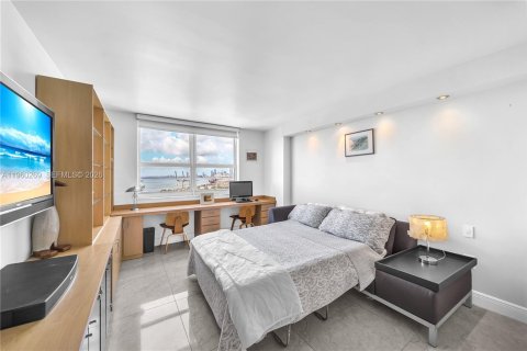 Condominio en alquiler en Miami Beach, Florida, 2 dormitorios, 101.26 m2 № 2023457 - foto 17