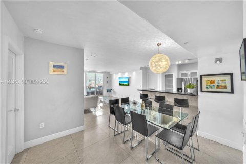 Condominio en alquiler en Miami Beach, Florida, 2 dormitorios, 101.26 m2 № 2023457 - foto 5