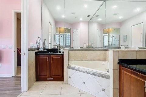 Villa ou maison à vendre à Orlando, Floride: 3 chambres, 160.91 m2 № 2416772 - photo 4