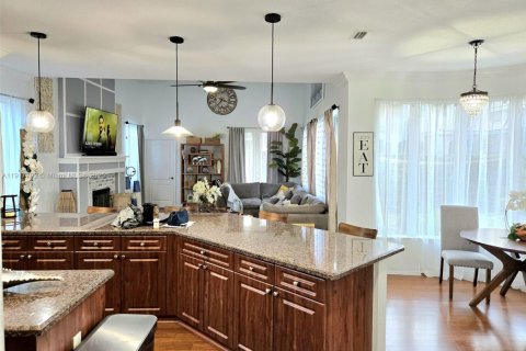 Casa en venta en Homestead, Florida, 5 dormitorios, 331.38 m2 № 2017015 - foto 18