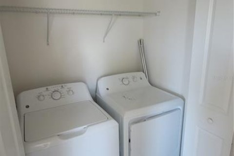 Touwnhouse à louer à Riverview, Floride: 2 chambres, 109.25 m2 № 2148967 - photo 9